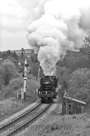 Black 5 45049 (45428) heads towards Moorgates with the freight