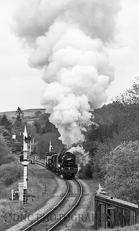Black 5 45049 (45428) Leaves Goathland with the freight
