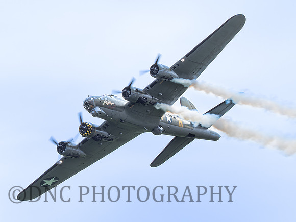 Boeing B17G Flying Fortess Sally B .3