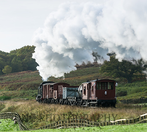 Large prairie 5199 heads towards Moorgates with the freight