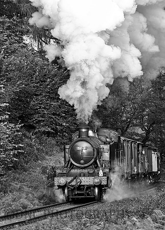 Large Prairie 5199 approaches Darnholm.