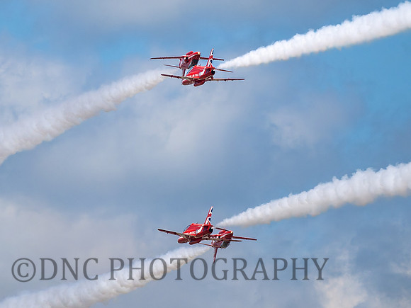 Red Arrows (Slingshot)