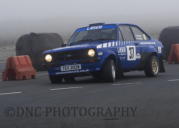 Peter & Jemma Outram Ford Escort Mk2