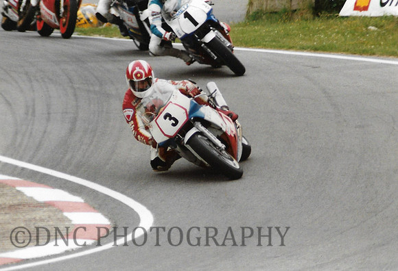 Carl Fogarty Honda RC30 Cadwell Park