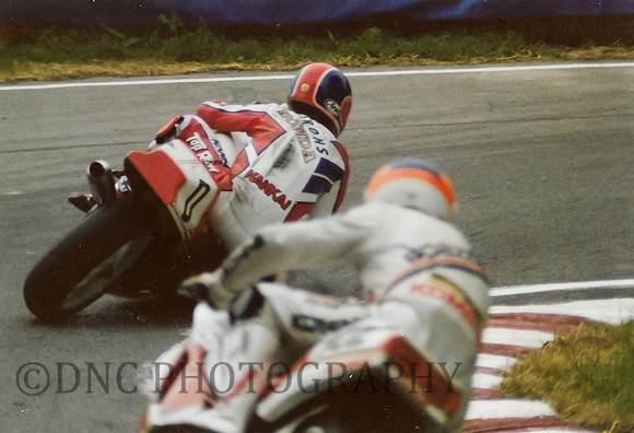 Kenny Irons Honda RC30 Cadwell Park.