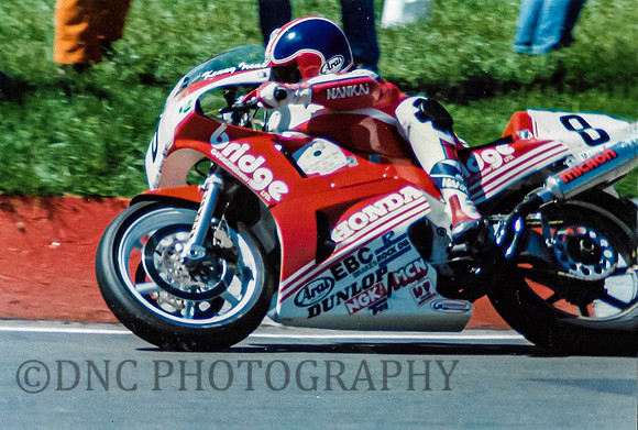 Kenny Irons Honda RC30 Mallory Park