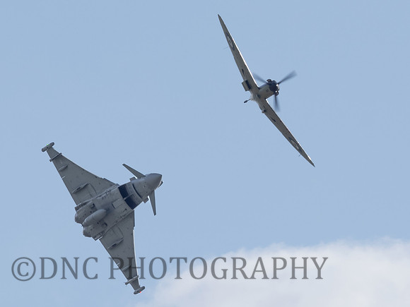 BBMF Spitfire MkIIa P7350 & Typhoon FGR4 ZJ937
