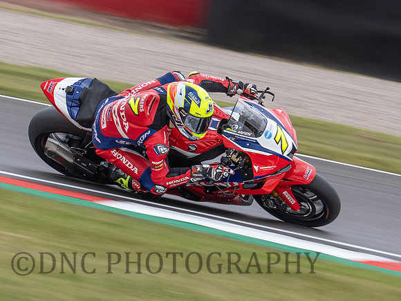 Ryan Vickers Honda Racing UK CBR1000RR-R
