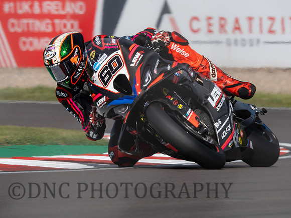 Peter Hickman LEW 8TEN racing BMW M1000RR