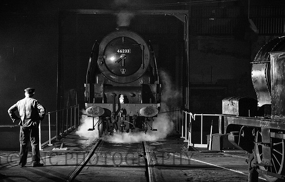 LMS Princess Coronation 46233 Duchess of Sutherland on the turn table
