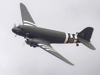 Douglas DC-3 Dakota KP220 .3
