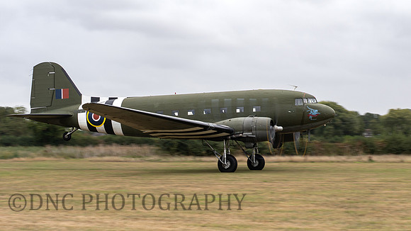 Douglas DC-3 Dakota KP220 .2