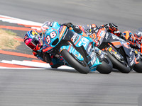 Daniel Holgado CFMOTO Gaviota Aspar team leads Ivan Ortola QJMOTOR - Biolec - MSI .2