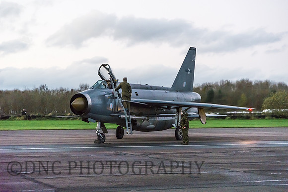 Engines running prepare to taxi