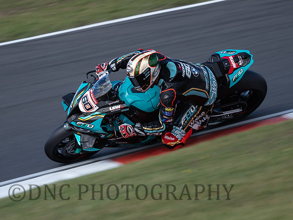 Peter Hickman FHO Racing BMW S1000RR
