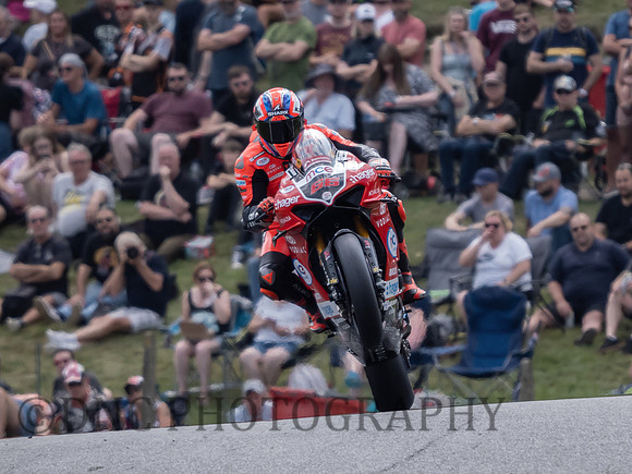 Tom Sykes MCE Ducati Panigale V4R