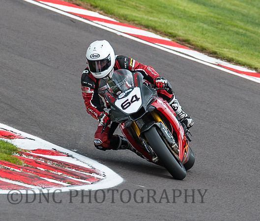 Aaron Zanotti Platform Hire Yamaha Y-ZF R1