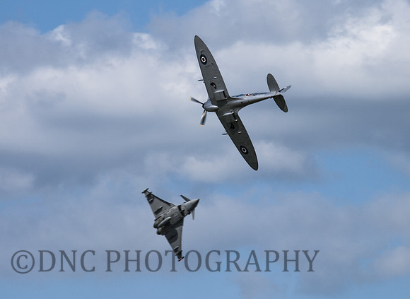 Spitfire & Typhoon Syncro Pair.