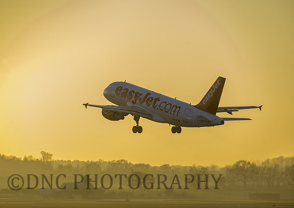 Easy Jet Pilot Training Airbus A319-111 G-EZAO 28th Dec 2016