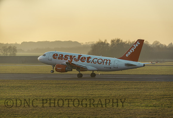 Easy Jet Pilot Training Airbus A319-111 G-EZAO 28th Dec 2016