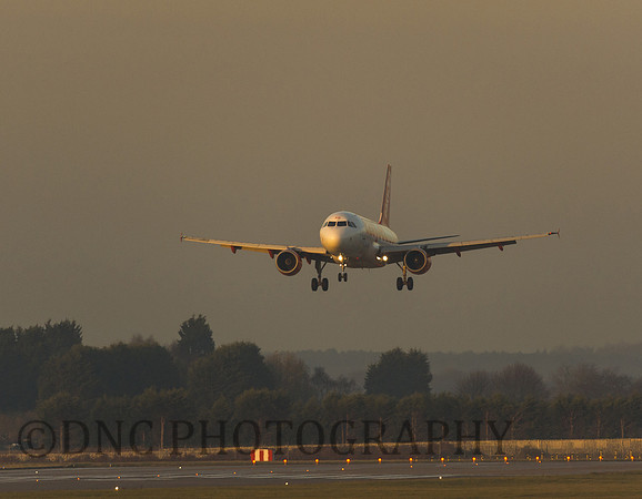 Easy Jet Pilot Training Airbus A319-111 G-EZAO 28th Dec 2016