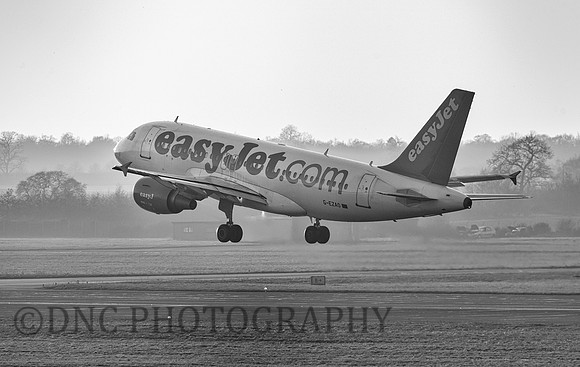 Easy Jet Pilot Training Airbus A319-111 G-EZAO 28th Dec 2016