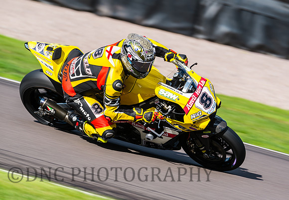 Shaun Winfield Anvil Hire TAG Yamaha Y-ZF R1