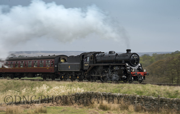 BR Std 4 76079 approaches Moorgates 01.05.17