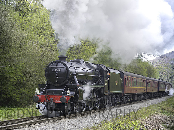 LMS Black 5 44806 Darnholm NYMR 02.05.17.