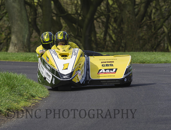 Dave Molyneux & Dan Sayle DMR Yamaha 600