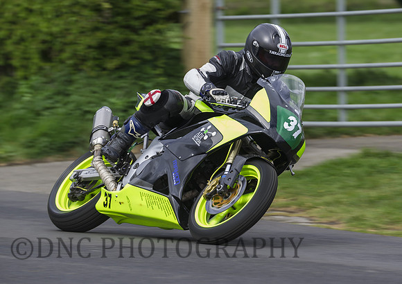 Simon Edmondson Suzuki SV650