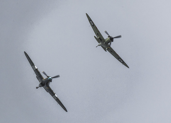 BBMF Spitfire MkIIa P7350 & Hurricane MkIIc PZ865