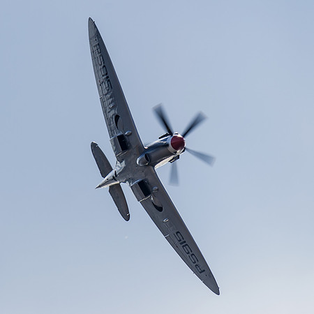 BBMF Supermarine Spitfire Mk (PR XIX) PS915