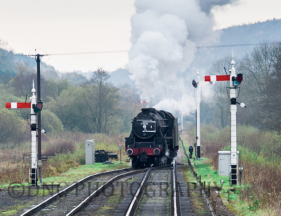 Black 5 44806 approaches Levisham station