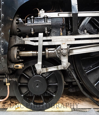 Valve gear and crosshead 60007