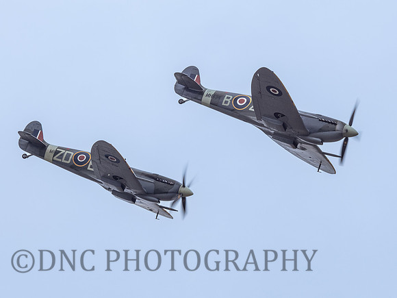 Supermarine Spitfire MK.IXB MH434 Z-DB & LF MK.IXB MH415 Z-DE .1