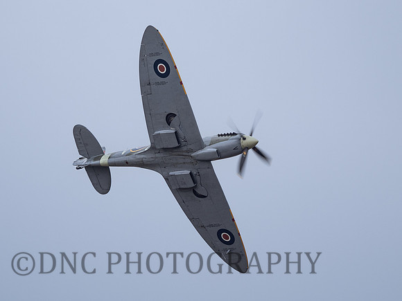 Supermarine Spitfire LF MK.IX ML407 .1