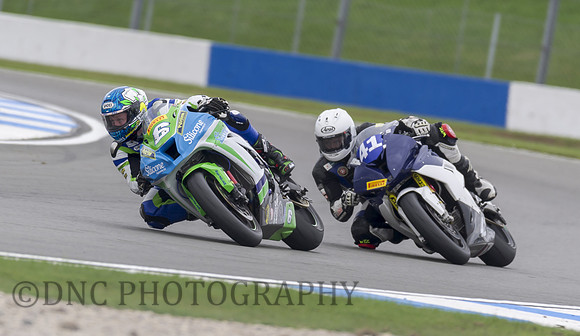 Dean Harrison Silicone Engineering Racing Kawasaki leads Dan Keen DTR powered by Penz13 BMW