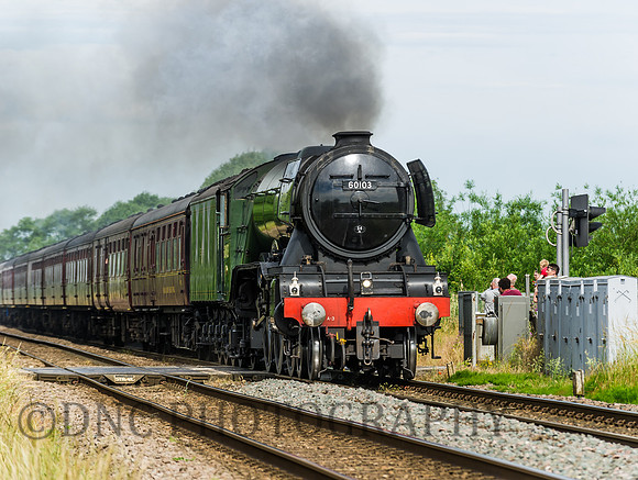 1Z72 Scarborough to Ealing Broadway 23.06.18 Idle Bank level crossing