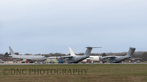 A330-200MRTT KC3 ZZ343, A400M Atlas C.1 ZM413 & ZM414