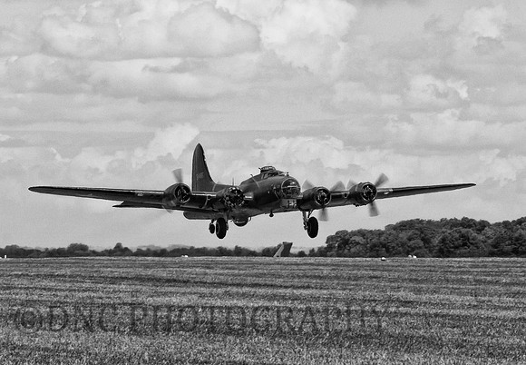 EE Canberra PR9