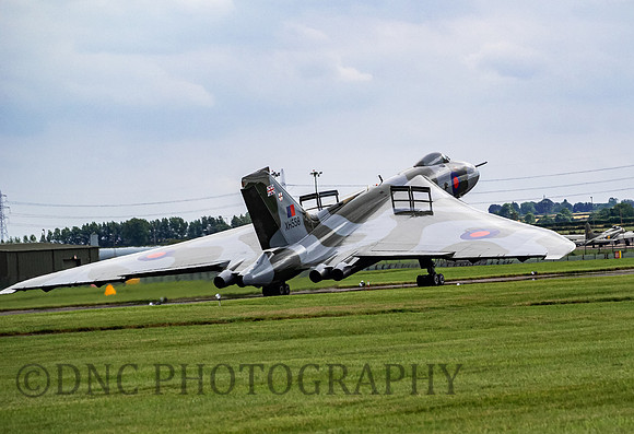 Avro Vulcan B2 XH558.......