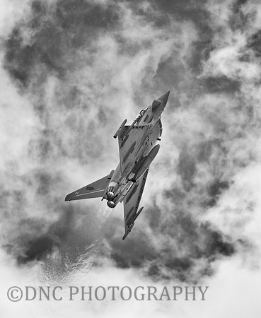 Typhoon FGR4 ZK334 6 (F) SQN