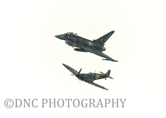Battle of Britain 75 Syncro pair Typhoon FGR4 ZK349 & Spitfire P7530