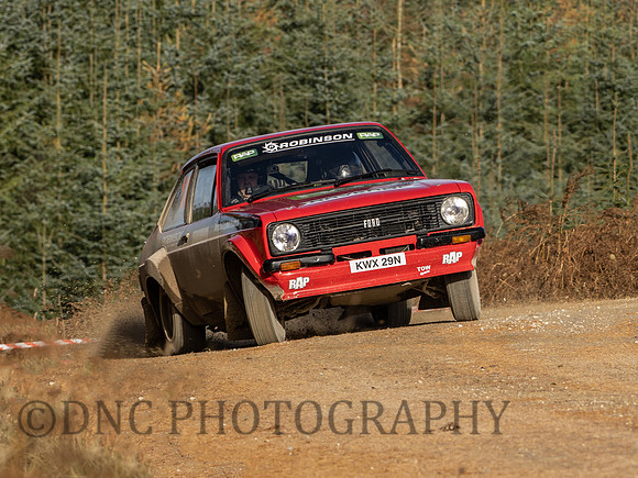 101 Matthew Robinson & Dave Robson Ford Escort RS