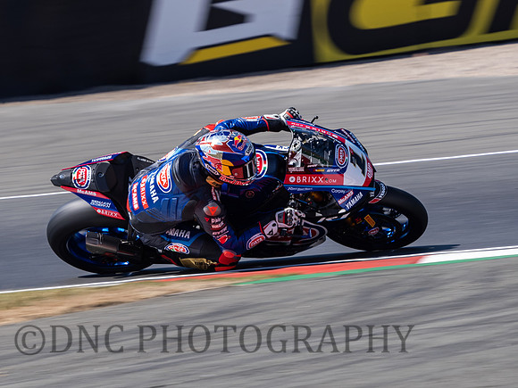 Toprak Razgatlioglu Pata Yamaha YZ-F R1