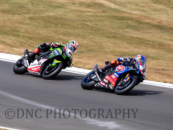 Toprak Razgatlioglu Pata Yamaha leads Jonathan Rea KRT Kawasaki Lap 1 Race 2