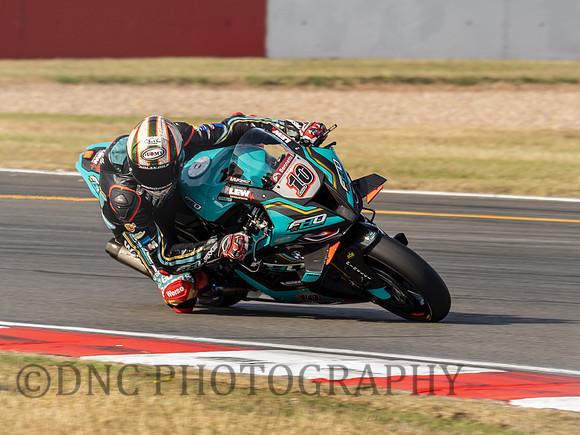 Peter Hickman FHO Racing BMW M1000RR