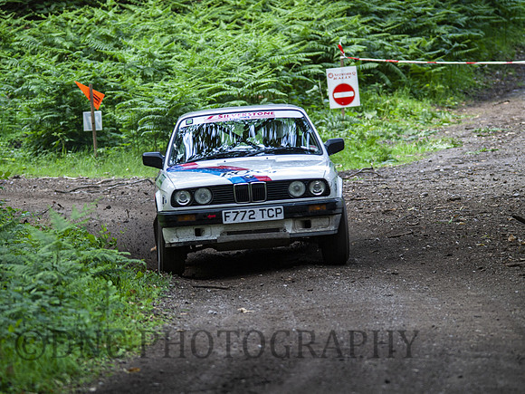 Jon Ross & Martin Auskerin BMW 325i