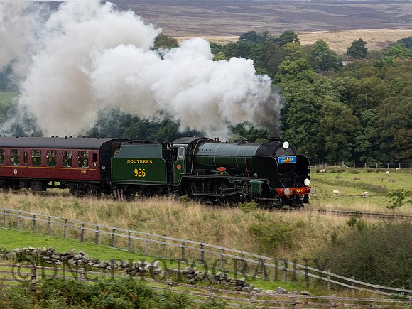 SR Schools Class 926 Repton approaches Moorgates